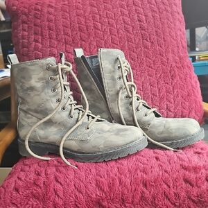 Camo Ankle Boots Size 8